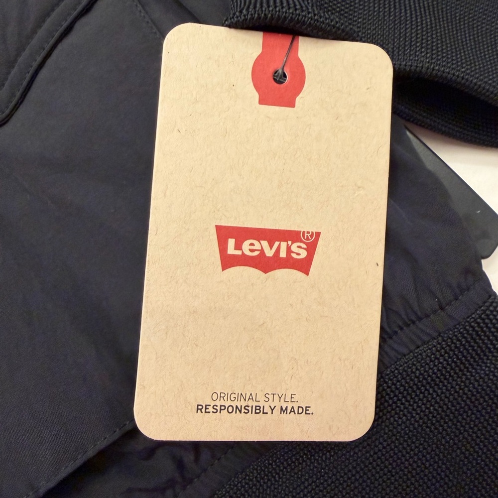 Levi's Women's Bomber Jacket size M NWT - Picture 4 of 7
